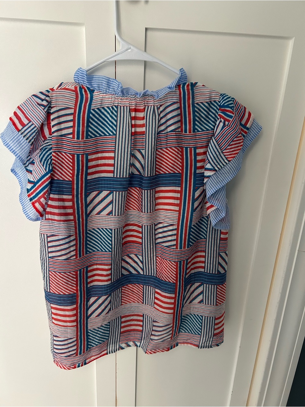NWOT Avara Lisa Patchwork Striped V-Neck Flutter Sleeve Blouse - Blue & Red - Picture 5 of 6